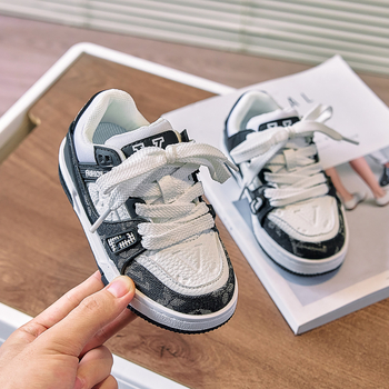 Bērnu kurpes ar plānu zoli, Ultrafilm ādas augšdaļa, gumijas zole, aizdare ar Velcro, elpojošas, pret slīdēšanu