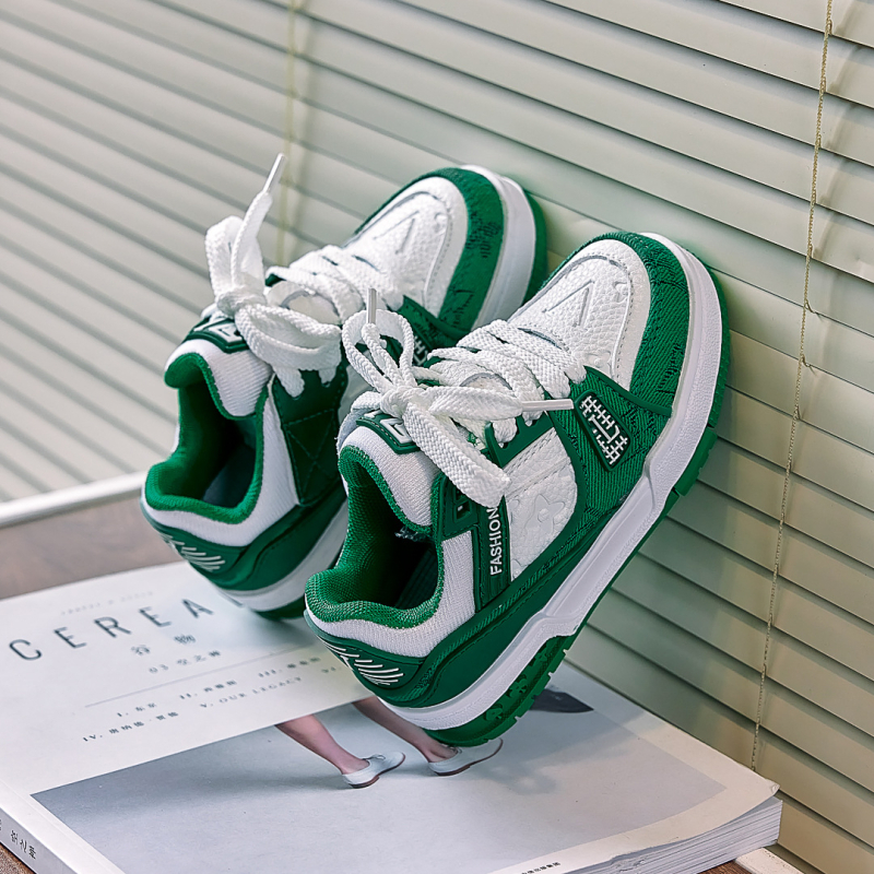 Bērnu kurpes ar plānu zoli, Ultrafilm ādas augšdaļa, gumijas zole, aizdare ar Velcro, elpojošas, pret slīdēšanu