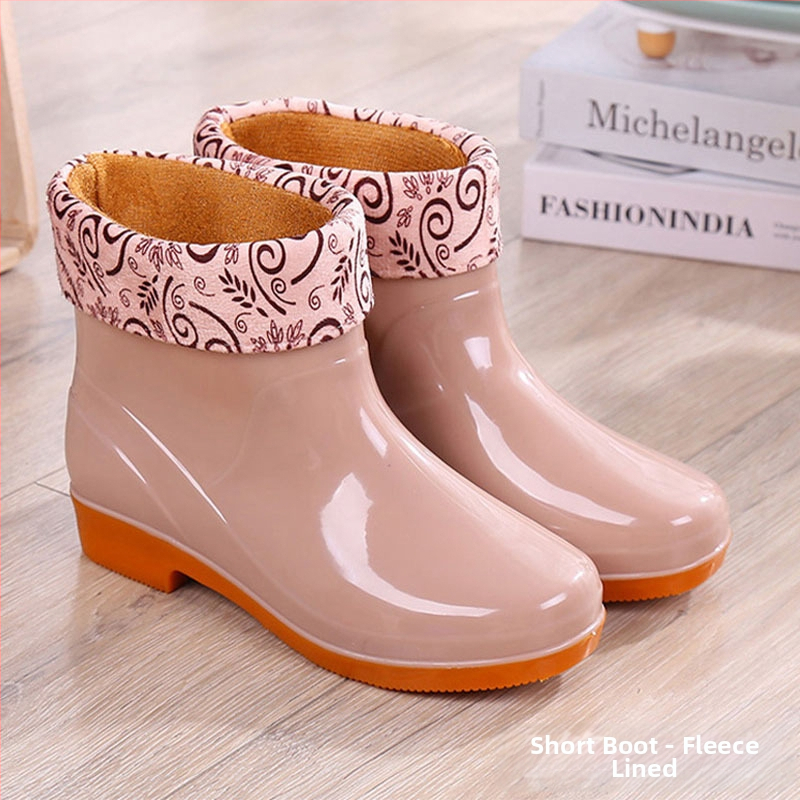 Sievietēm PVC lietus zābaki, zemā garuma zābaki, zems papēdis 1–3 cm, vienkrāsainas, visu sezonu