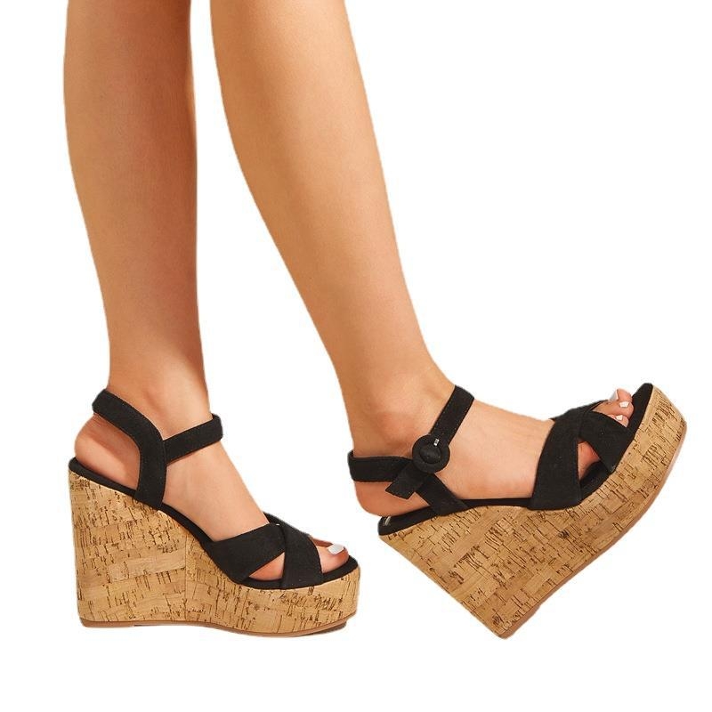 Страп сандали със клиновидни токчета над 8 см, дебела подметка над 5 см, закопчаване с катарама, горна част от агнешка кожа, PU облицовка и подметка