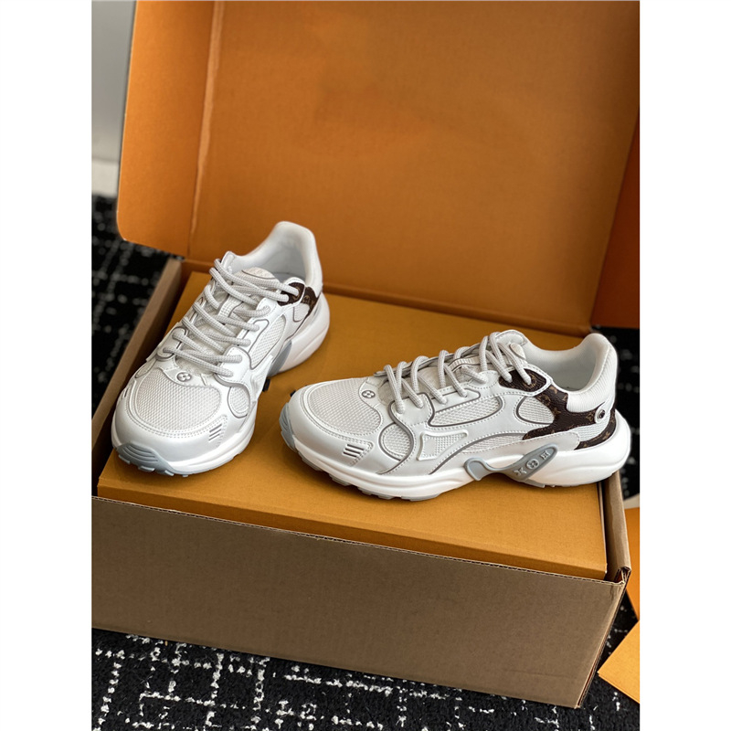 Ženske tenisice u stilu dad shoe, s povećanjem visine 3-5 cm, vezanje, gumeni potplat, svakodnevna sportska obuća