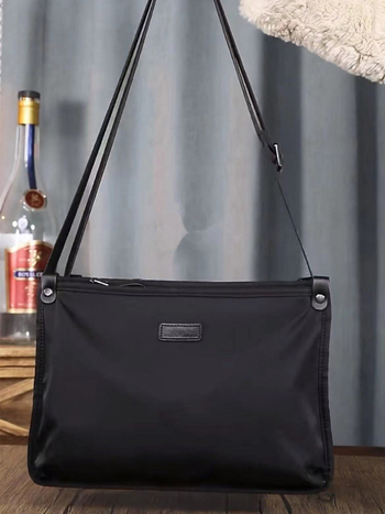 Muška crossbody torba – gradska jednostavnost, najlon, ultralagana, podstava od poliesteru