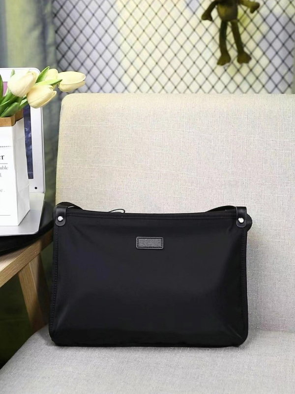 Muška crossbody torba – gradska jednostavnost, najlon, ultralagana, podstava od poliesteru
