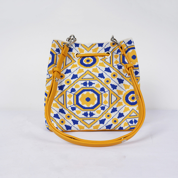 Geantă bucket croită manual pentru femei, închidere cu șnur, material din fir, curea pe umăr, pentru deplasări de afaceri