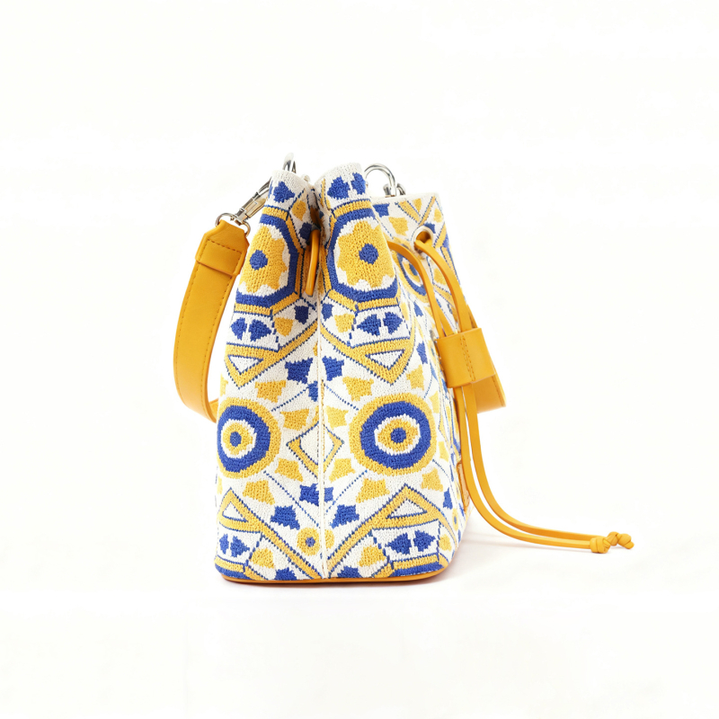 Geantă bucket croită manual pentru femei, închidere cu șnur, material din fir, curea pe umăr, pentru deplasări de afaceri