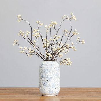 Buchet cu fructe simulate tung și flori uscate; materiale: bule, flori uscate, adeziv moale, sârmă; croială: semi manuală și semi mecanică; soiuri: ginkgo mic, fruct umbrelă