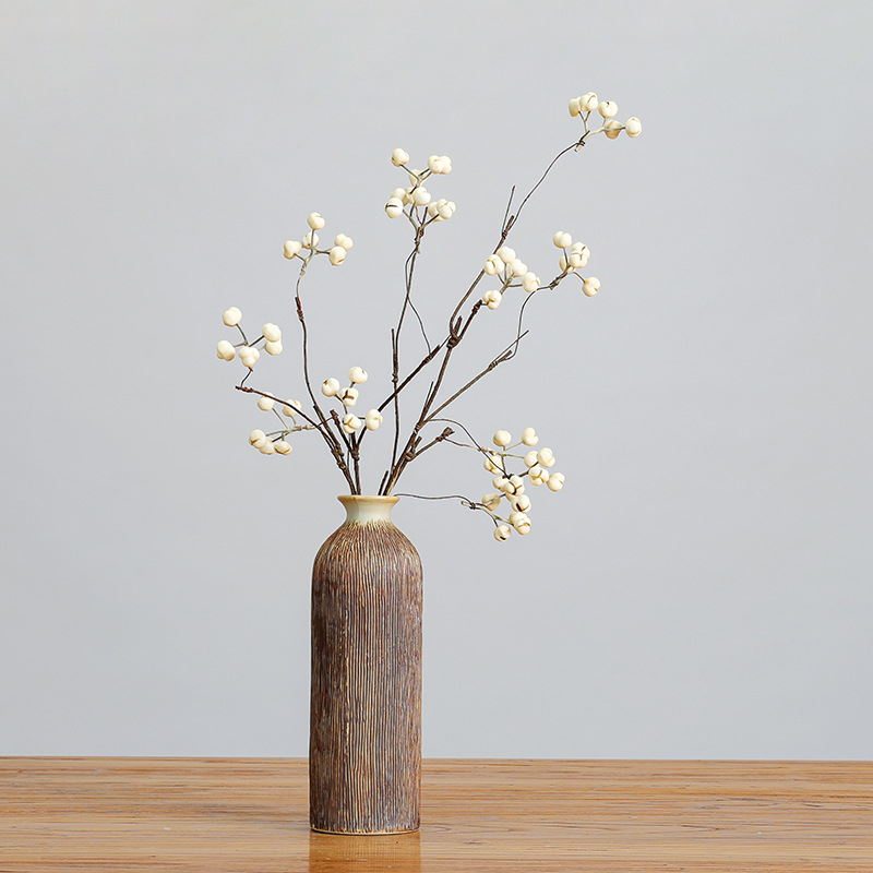 Buchet cu fructe simulate tung și flori uscate; materiale: bule, flori uscate, adeziv moale, sârmă; croială: semi manuală și semi mecanică; soiuri: ginkgo mic, fruct umbrelă