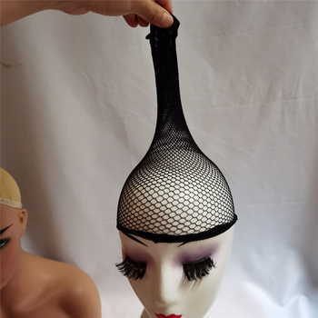 Paróka hálóval - hosszú göndör haj, ferde frufru, természetes stílus, hőálló rostok