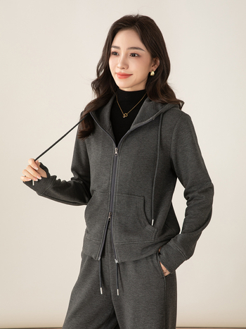 Xinge set sport feminin din imitație de cașmir, două piese cu hanorac și pantaloni, iarna 2025, stil casual japonez-coreean, croi lejer, viscoză 30–50% și acrilic până la 30%