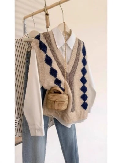 Ženski pleteni prsluk s kapuljom, V-izrez, poliester materijal, slobodan kroj, proljeće 2025