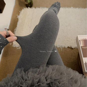 Pamut harisnyanadrág téli melegítő funkcióval, közepes vastagságú, lábfejes, egyszínű mintázat