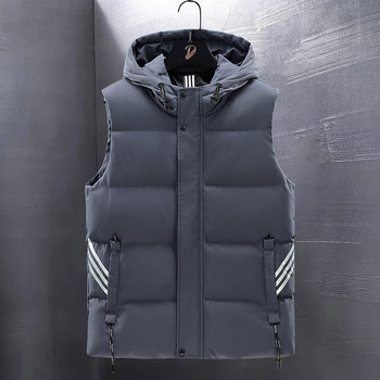 Vesta bărbațească cu glugă, umplutură poliester, dungi, buzunare laterale, croi lejer
