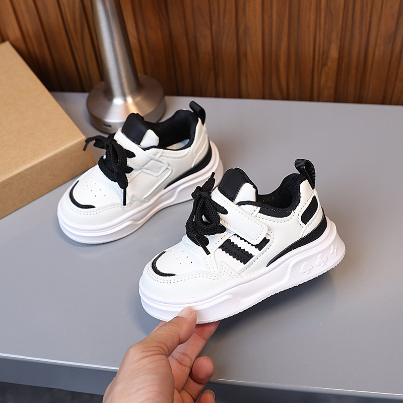 Bērnu kurpes ar Velcro aizdari, PU augšdaļa, gumijas zole, zemais profils, tekstila iekšējā zole; vecuma diapazons 1–3 un 4–6 gadi