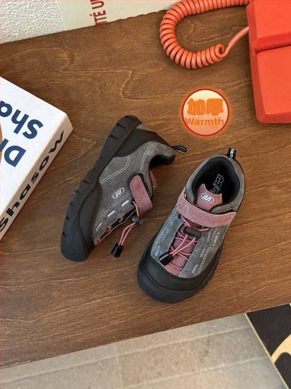 Bērnu āra pārgājienu kurpes ar Velcro - zems augšējais, gumijas zole, virsējais materiāls no sintētiskās ādas, ergonomiskas iekšējās zolītes