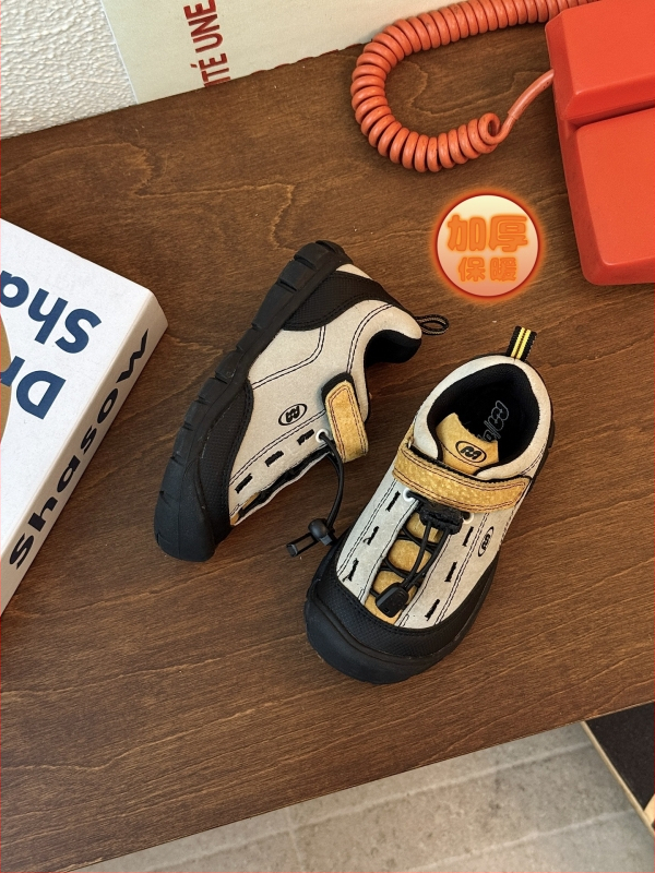 Bērnu āra pārgājienu kurpes ar Velcro - zems augšējais, gumijas zole, virsējais materiāls no sintētiskās ādas, ergonomiskas iekšējās zolītes