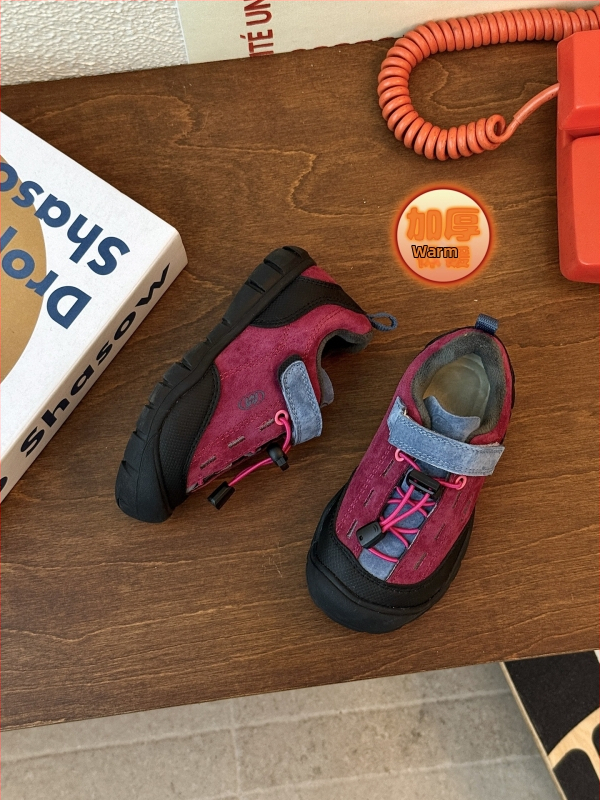 Bērnu āra pārgājienu kurpes ar Velcro - zems augšējais, gumijas zole, virsējais materiāls no sintētiskās ādas, ergonomiskas iekšējās zolītes