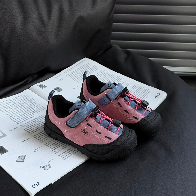 Bērnu āra pārgājienu kurpes ar Velcro - zems augšējais, gumijas zole, virsējais materiāls no sintētiskās ādas, ergonomiskas iekšējās zolītes