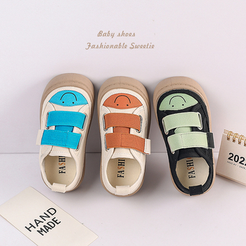 Gyerekeknek készült vászoncipő Velcrozáródással, mosolygós mintával, gumitalppal, koreai stílusban, 2–6 éveseknek