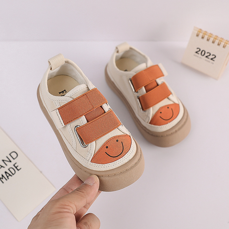 Gyerekeknek készült vászoncipő Velcrozáródással, mosolygós mintával, gumitalppal, koreai stílusban, 2–6 éveseknek