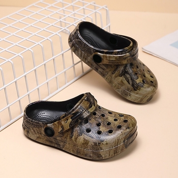 Gyerekeknek szánt EVA perforált strandpapucs nyomott mintával, 4–12 éveseknek, 2025 nyár