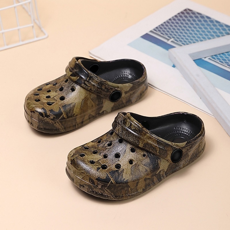 Gyerekeknek szánt EVA perforált strandpapucs nyomott mintával, 4–12 éveseknek, 2025 nyár