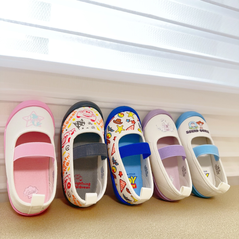 Hímzett Slip-On beltéri gyerekcipő – vászon felsőrész, injektált talp, könnyű, 1–12 éveseknek, nyár/tavasz/ősz