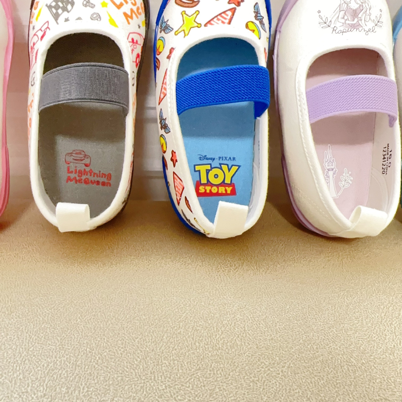 Hímzett Slip-On beltéri gyerekcipő – vászon felsőrész, injektált talp, könnyű, 1–12 éveseknek, nyár/tavasz/ősz