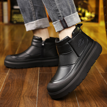 Ανδρικά μποτάκια χιονιού από πρώτο στρώμα δέρματος, επένδυση με γούνα, πλευρικό φερμουάρ, σόλα καουτσούκ με αντιολισθητική επιφάνεια