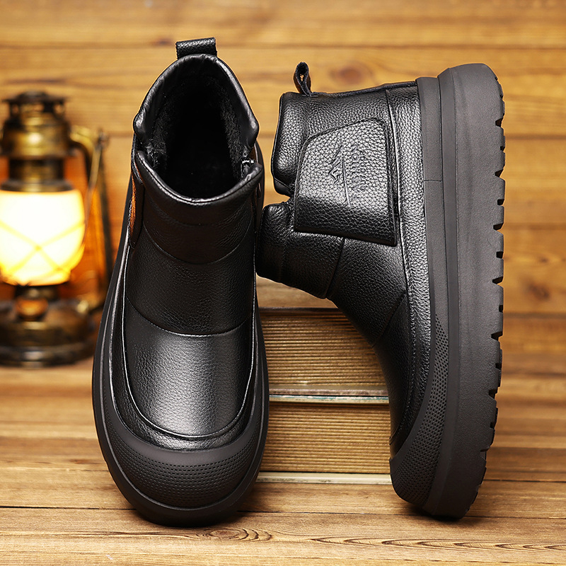 Ανδρικά μποτάκια χιονιού από πρώτο στρώμα δέρματος, επένδυση με γούνα, πλευρικό φερμουάρ, σόλα καουτσούκ με αντιολισθητική επιφάνεια