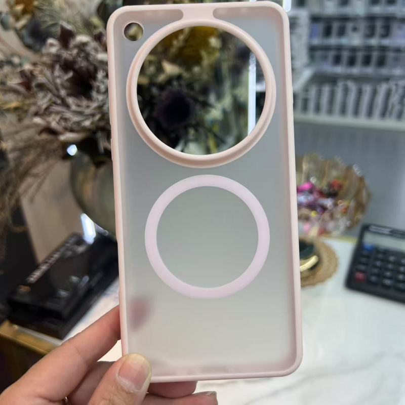 OPPO Find X8 Ultra / X8s+ husă transparentă magnetică mată pentru telefon — Material German Bayern; aderență magnetică; protecție la șoc; disipare căldură; antiamprentare