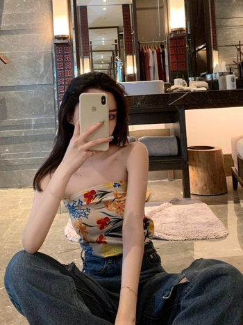 Top fără bretele, croială slim, imprimeu cu flori rupte, poliester, design inspirat de Dalí