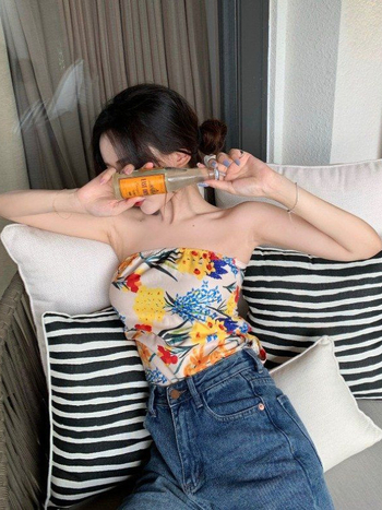 Top fără bretele, croială slim, imprimeu cu flori rupte, poliester, design inspirat de Dalí