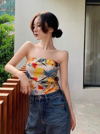 Top fără bretele, croială slim, imprimeu cu flori rupte, poliester, design inspirat de Dalí
