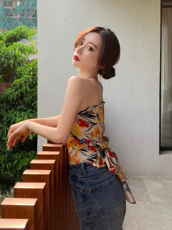 Top fără bretele, croială slim, imprimeu cu flori rupte, poliester, design inspirat de Dalí