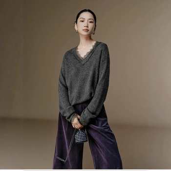 Pulover tricotat cu insertii de dantela, decolteu în V, mâneci lungi, amestec Tencel-cashmere-lână, stil japonez-coreean casual