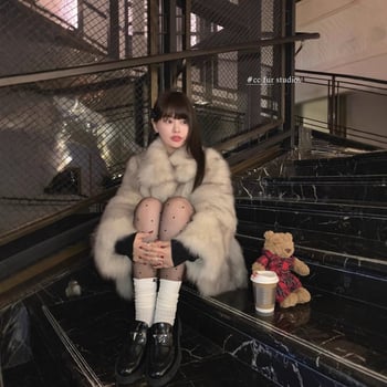 Palton damă din blană artificială de vulpe, ecologic, lungime medie, mâneci lungi, stil de iarnă