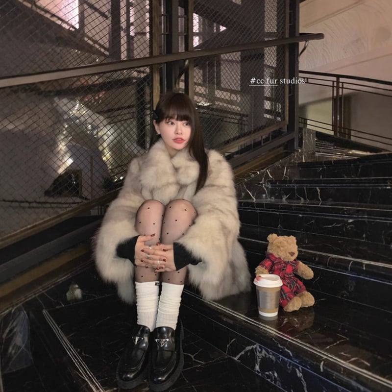 Palton damă din blană artificială de vulpe, ecologic, lungime medie, mâneci lungi, stil de iarnă