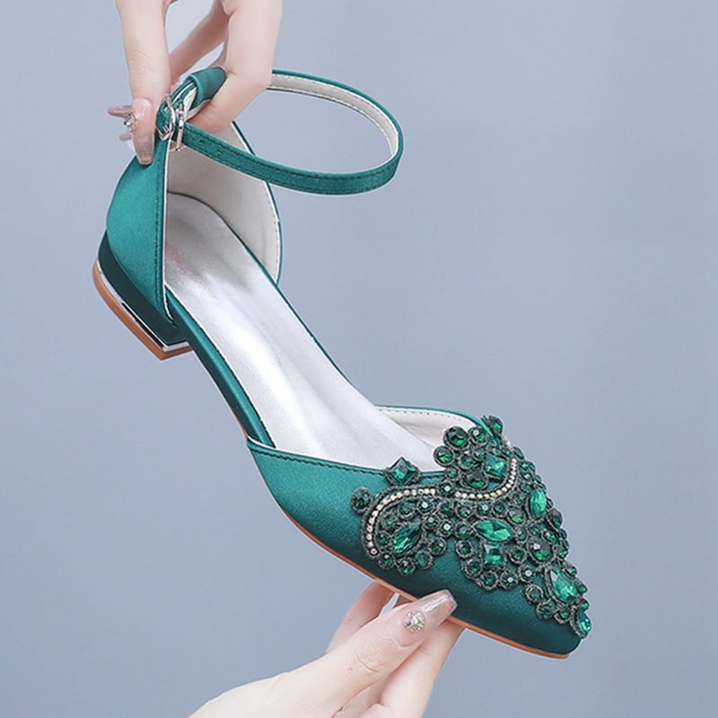 Saténové Mary Jane topánky s ostrým nosom, nízkym podpätkom a zapínaním na pracku – svadobné topánky pre ženy