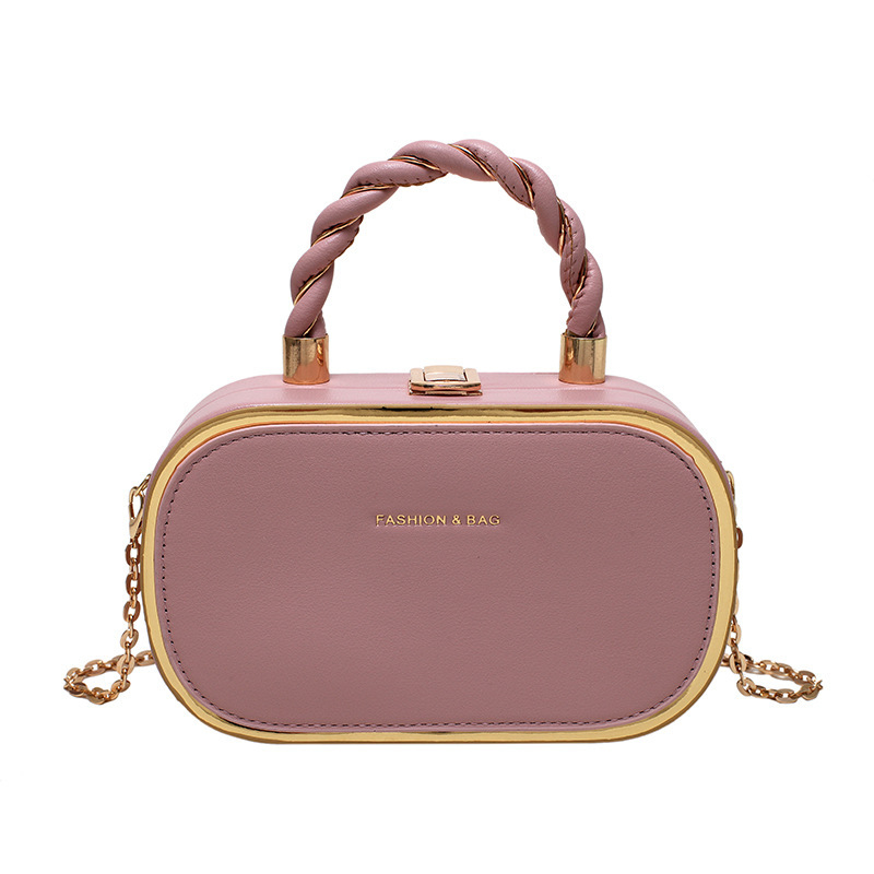 PU ovalna crossbody torba s lancem, stil mali kvadrat, jedna naramenica, srednje tvrda konstrukcija, za svakodnevnu uporabu, ljeto 2023