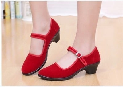 Αθλητικά παπούτια σε στυλ Δημοκρατίας της Κίνας, στρατιωτικά για παιδιά και εφήβους 7–16 ετών. Άνω: βαμβακερό πανί; Σόλα: Lasagna; Εσωτερικό: ύφασμα; Εσωτερικό υλικό: βαμβάκι; Στυλ: εθνοτικό