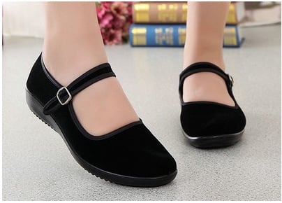 Αθλητικά παπούτια σε στυλ Δημοκρατίας της Κίνας, στρατιωτικά για παιδιά και εφήβους 7–16 ετών. Άνω: βαμβακερό πανί; Σόλα: Lasagna; Εσωτερικό: ύφασμα; Εσωτερικό υλικό: βαμβάκι; Στυλ: εθνοτικό