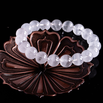 Kristalna narukvica s kristalom duha; unisex, prirodni stil; materijal: kristal duha; prerada: brušenje i poliranje; oblik: rasute perle