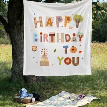 Rođendanski tapiser – pamuk pozadina s detaljima od svile cvijeća, pravokutni oblik, dekor dnevnog boravka