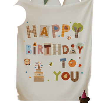 Rođendanski tapiser – pamuk pozadina s detaljima od svile cvijeća, pravokutni oblik, dekor dnevnog boravka