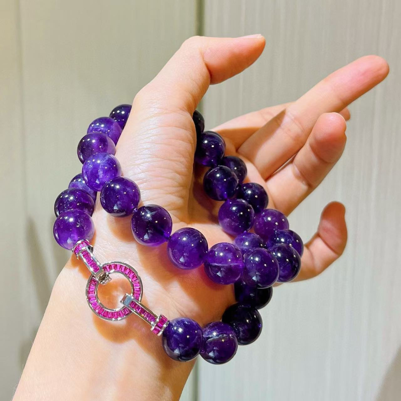 Браслет с кристал от аметист, стил природа, без странични камъни, пролет 2025 издание