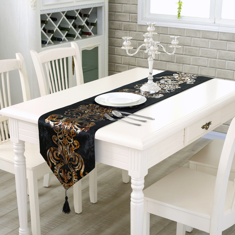 Table Runner cu accente bronzate, stil palat european modern, model geometric, țesătură flok, fibre de polipropilenă 80%