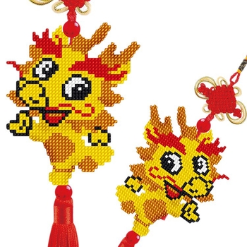 Auto privjesak s karikaturnim križnim šivanjem na dvostranoj plastičnoj ploči, 14CT