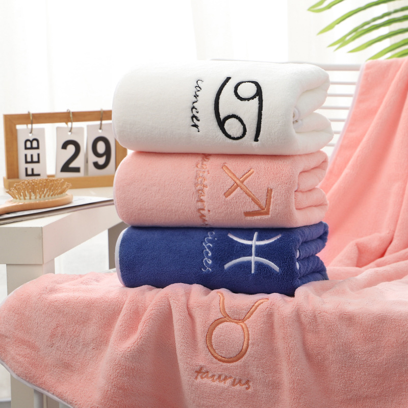 Kupaonski ručnik od coral velvet, s izšivkom, prilagodljiv, 150D vlakna, 80% poliester / 20% poliamid, 200–300 g, ravno tkanje