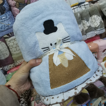 Unibear s čipkastim rubom: veliki kupaonski ručnik, debeli ručnik za sušenje kose, koralni fleece kapa za tuširanje i kapa za sušenje kose