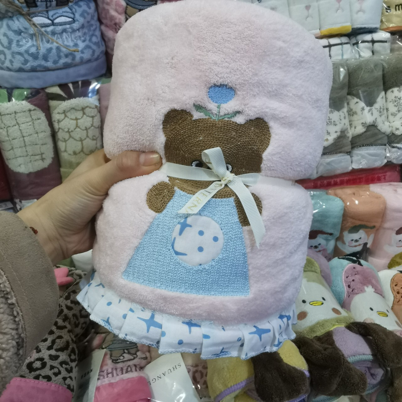 Unibear s čipkastim rubom: veliki kupaonski ručnik, debeli ručnik za sušenje kose, koralni fleece kapa za tuširanje i kapa za sušenje kose